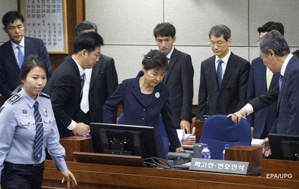 Настоящая борьба с коррупцией: в Южной Корее суд отправил экс-президента в тюрьму на 20 лет