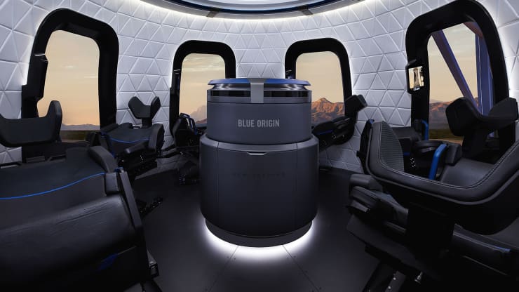 Компания Безоса отправит туристов в космос в апреле 2021 года