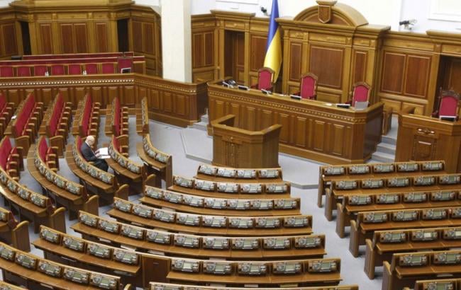 Мовчання депутатів: 100 парламентарів не виступили в Раді жодного разу впродовж року