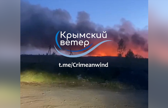 Крим уночі масовано атакували дрони: пишуть про вибухи та пожежі в районах аеродромів Саки, Бельбек і Кача
