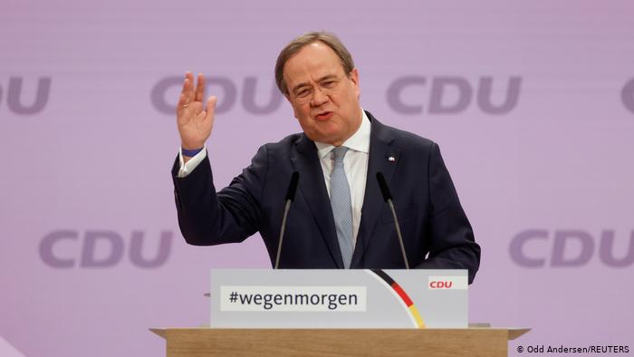 Süddeutsche Zeitung: Германию может возглавить политик, который оправдывал оккупацию Крыма