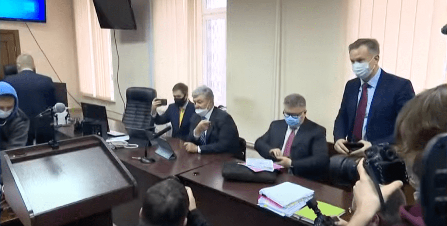 Фесенко: Почему Печерский суд отложил принятие решения о мере пресечения для Петра Порошенко? Есть три версии 