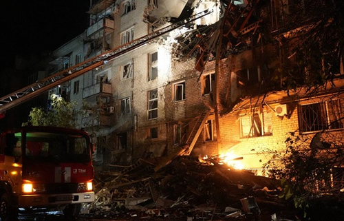 У Миколаєві дрон поцілив у багатоповерхівку, є загиблий