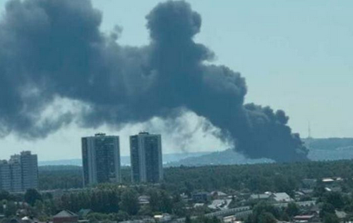 Потужна пожежа: після тривалої повітряної тривоги горить російська Казань