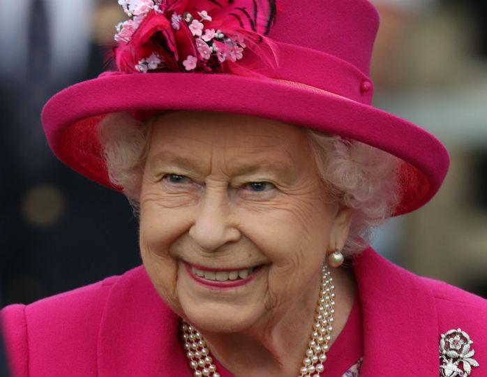 "Королева – не Дон Корлеоне": королевские эксперты обвиняют Опру в неуместных высказываниях – Daily Mail