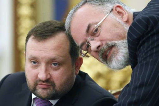 ЕС официально снял санкции с двух чиновников режима Януковича: Табачника и Арбузов