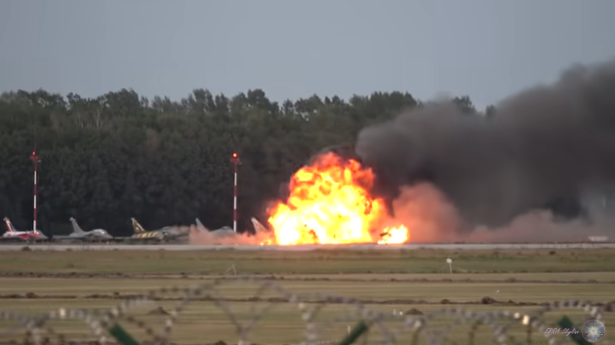 У Польщі призупинили польоти F-16 після катастрофи на репетиції авіашоу