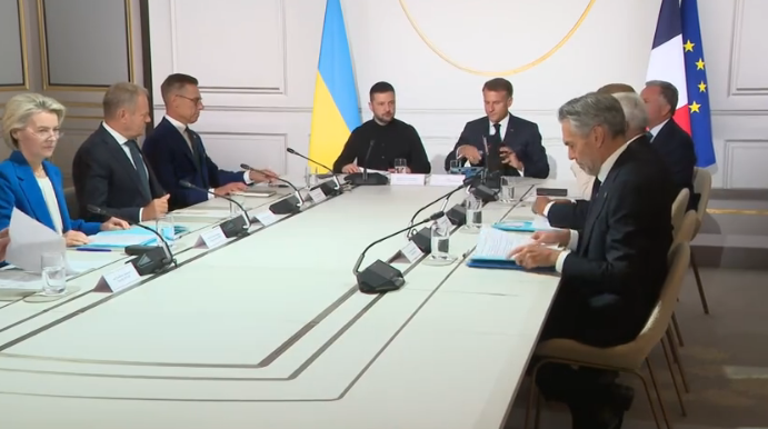 У Парижі починається засідання "коаліції рішучих"