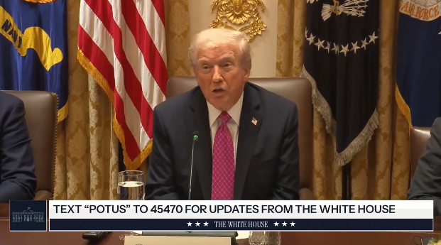 Трамп уникнув прямої відповіді на запитання про те, чи потрібно Україні поступитися територіями заради миру
