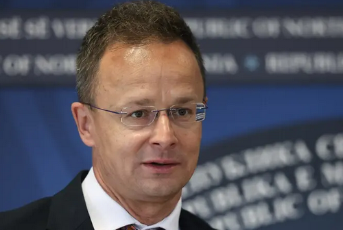 Угорщина боротиметься проти заборони ЄС на імпорт нафти і газу з РФ, - Сіярто
