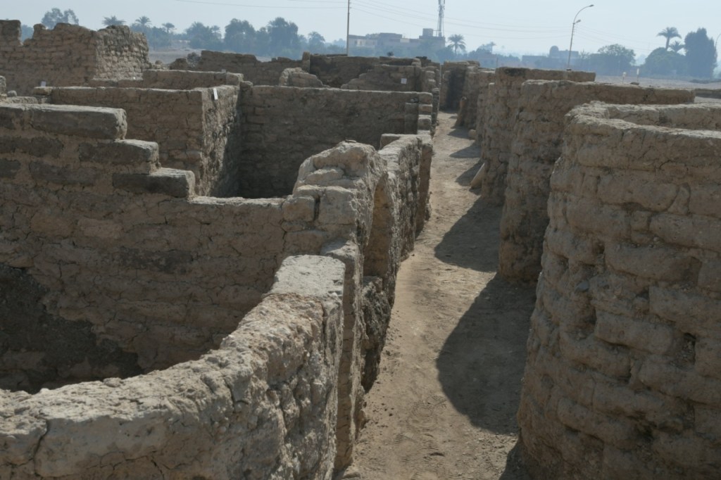 В Єгипті археологи знайшли Золоте місто, якому 2600 років