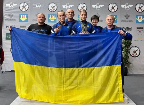 Українські штангістки відмовилися фотографуватися з росіянкою на Євро