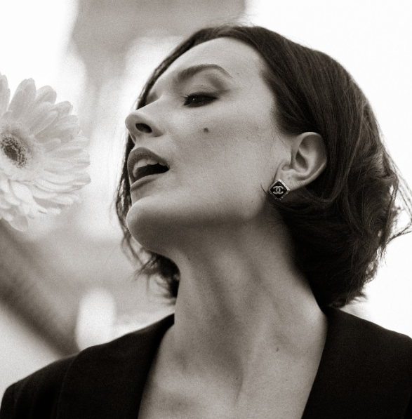 Стендаперка Лєра Мандзюк жорстко висловилася про учасниць "Холостяка"