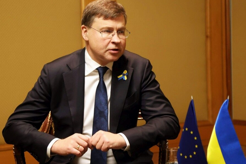 Канада, Британія та Японія можуть надати Україні "репараційні кредити", - єврокомісар Канада, Британія та Японія можуть надати Україні "репараційні кредити", - єврокомісар