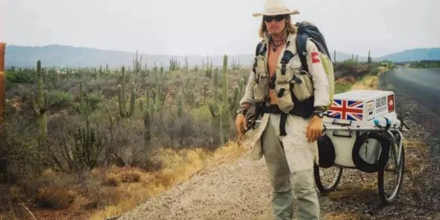 Британець вирішив обійти Землю пішки: подорожує вже 27 років 