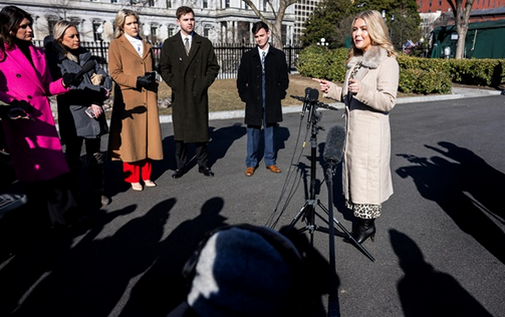 Прессекретарка Трампа опинилася в центрі скандалу через родичку