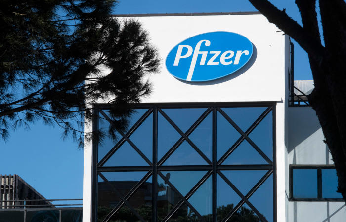 Pfizer планирует до конца года выпустить в продажу таблетки от COVID-19