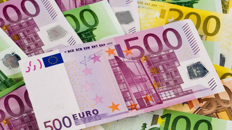 В ЕС хотят запретить наличные расчеты на более 10 тысяч евро