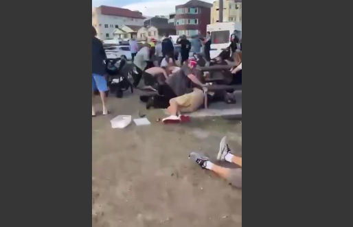 У Сіднеї під час Хануки стався теракт на пляжі: щонайменше 10 загиблих У Сіднеї під час Хануки стався теракт на пляжі: щонайменше 10 загиблих