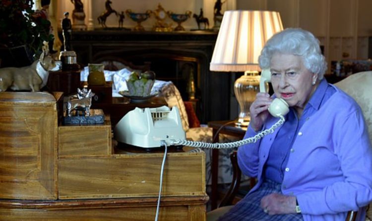 Почему Елизавета II и ее семья говорят по проводным телефонам?