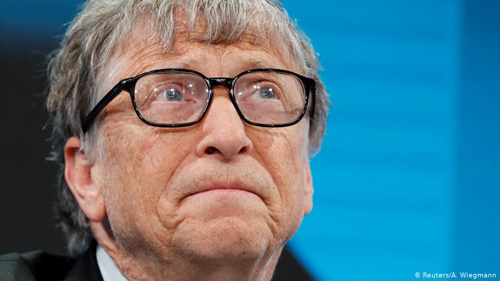 Билл Гейтс "спрятался" от СМИ в закрытом гольф-клубе