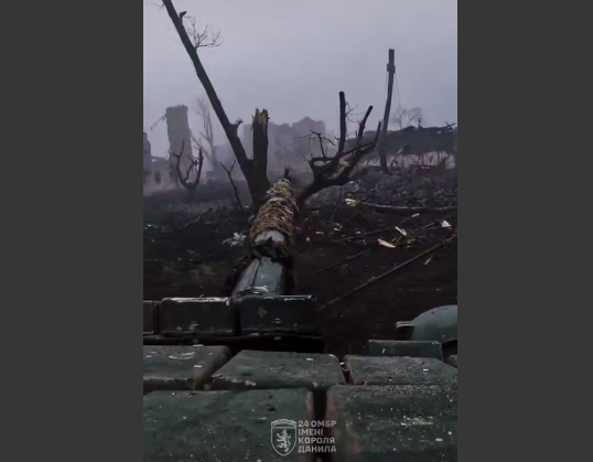 Танк Т-72 24-ї бригади розніс багатоповерхівку з окупантами у Часовому Яру 