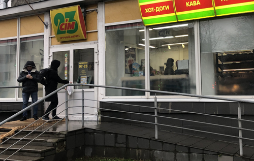 Суд виніс вирок школярам, які напали на касира у Луцьку: били у живіт та тягали за волосся