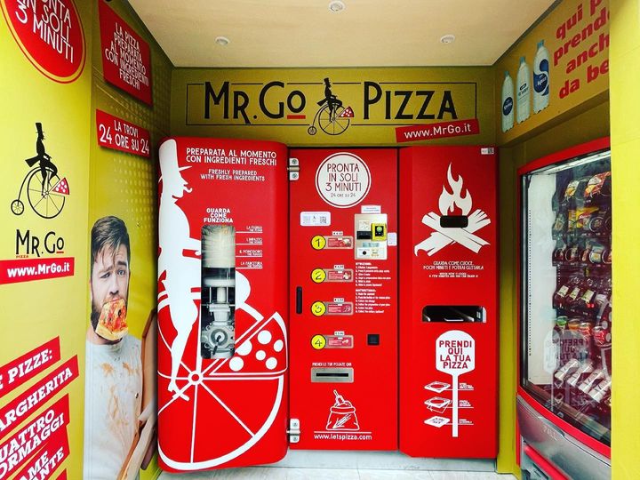 Reuters: В Риме появился первый автомат, который печет и продает пиццу