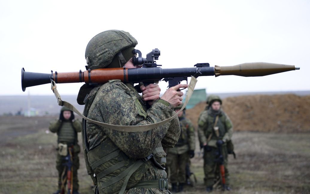 Росія починає масштабні навчання з бойовими стрільбами в окупованому Криму та Краснодарському краї