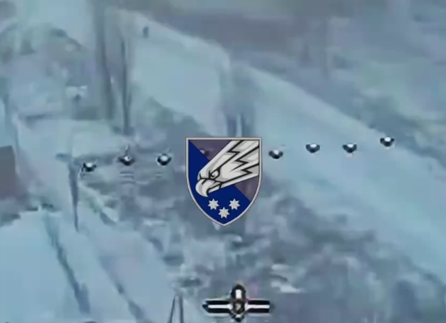 Під Покровськом знищили колону квадроциклів армії РФ Під Покровськом знищили колону квадроциклів армії РФ