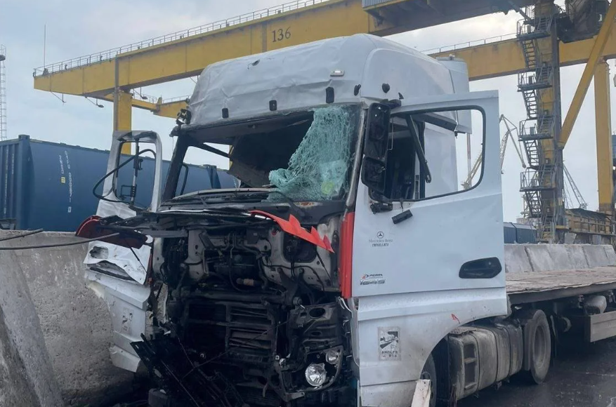 Російські окупанти завдали удару по двох портах Одеської області: один загиблий і вісім постраждалих