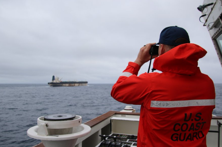 Берегова охорона США показала кадри переслідування танкера Marinera. ВІДЕО