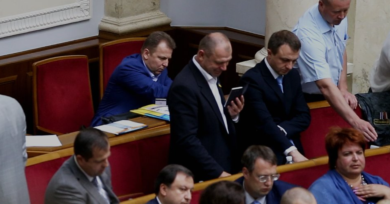 Депутат від Народного фронту Лук'янчук кнопокдавить Депутат від Народного фронту Лук'янчук кнопокдавить