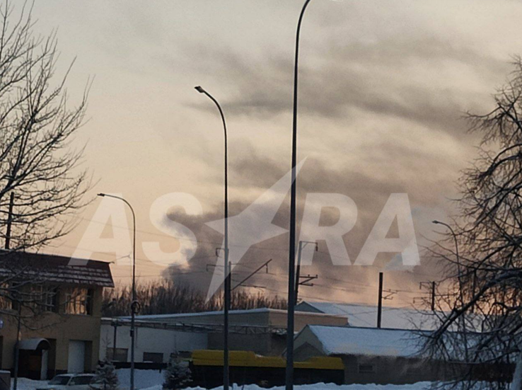 В російській Пензі другу добу намагаються загасити пожежу на нафтобазі, яку вразили ЗСУ