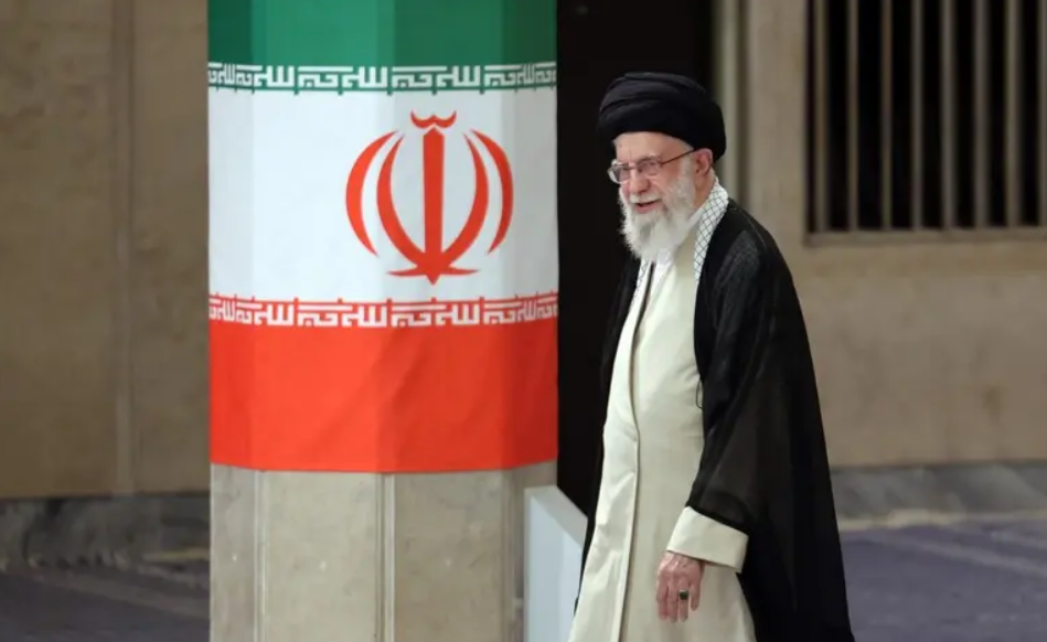 Лідер Ірану переїхав до бункера в Тегерані через побоювання удару США, - ЗМІ