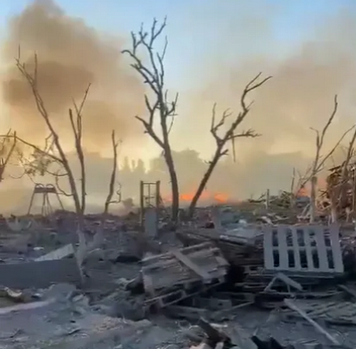 "Ні баз, ні військ, люди просто жили": Зеленський показав відео наслідків ворожого удару по Затоці