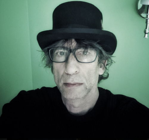 Суд у США відхилив позови про сексуальне насильство проти письменника Ніла Ґеймана