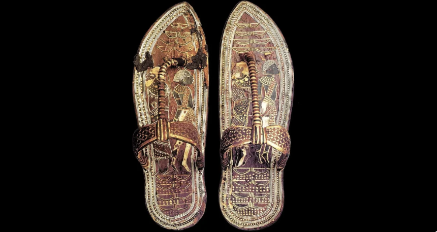 Вчені знайшли 3300-річні сандалі Тутанхамона