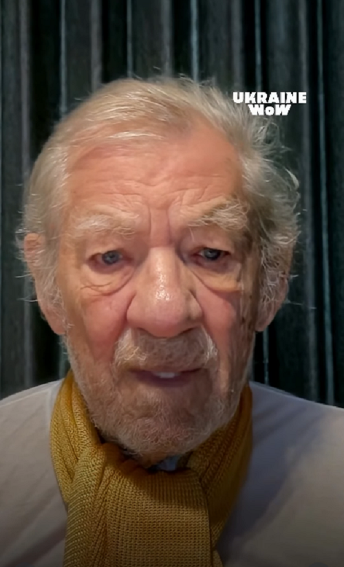 Зірка "Володаря перснів" Ієн МакКеллен зачитав вірш ветерана Артура Дроня до річниці повномасштабного вторгнення