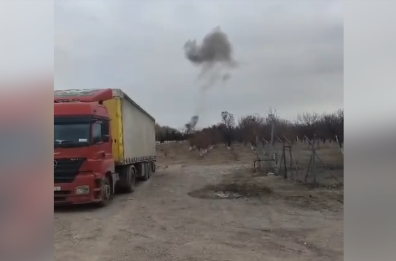 Поблизу аеропорту в Азербайджані впали іранські ракети та дрони – Reuters