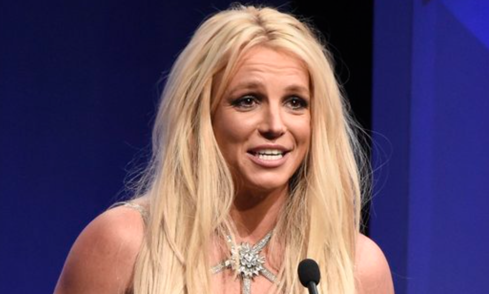 Брітні Спірс вийшла на зв'язок після арешту: що заявила співачка