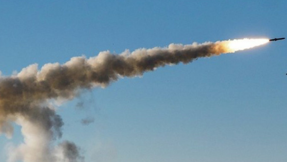 Іран вдарив по Тель-Авіву ракетами з касетними боєголовками, є жертви