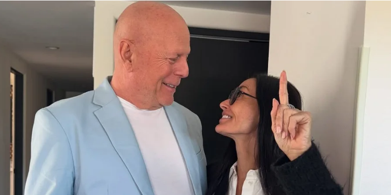 Демі Мур опублікувала нове фото хворого Брюса Вілліса з їхньою онукою: "Все, що тобі потрібно, — це любов"