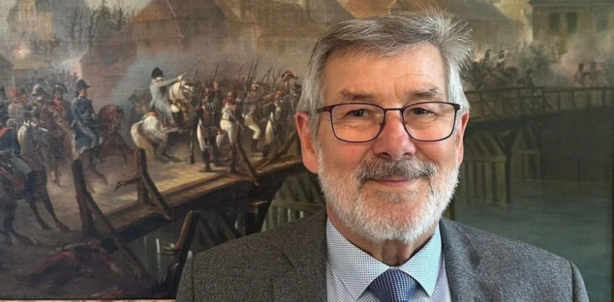 Гіттлер обійшов Зелінського на виборах у Франції та переобрався мером