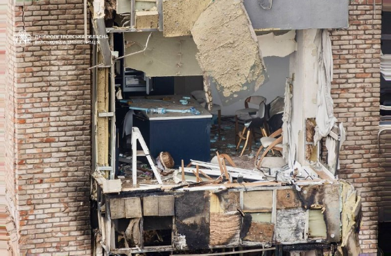  У Дніпрі зросла кількість загиблих внаслідок обстрілу:  у лікарні помер важко поранений 48-річний чоловік 