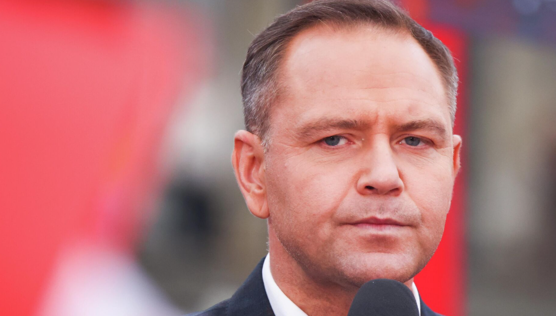 У Навроцького просто в прямому ефірі випав пакетик зі снюсом