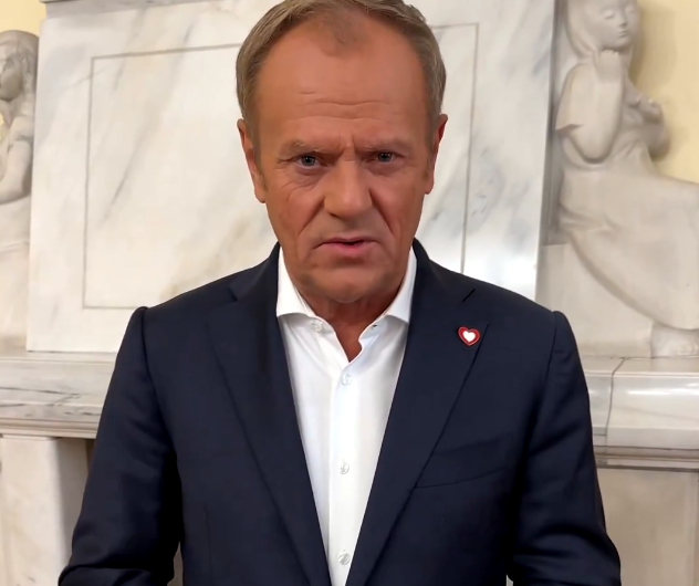 "Нарешті без росіян". Туск покепкував через відсутність Орбана на саміті ЄС