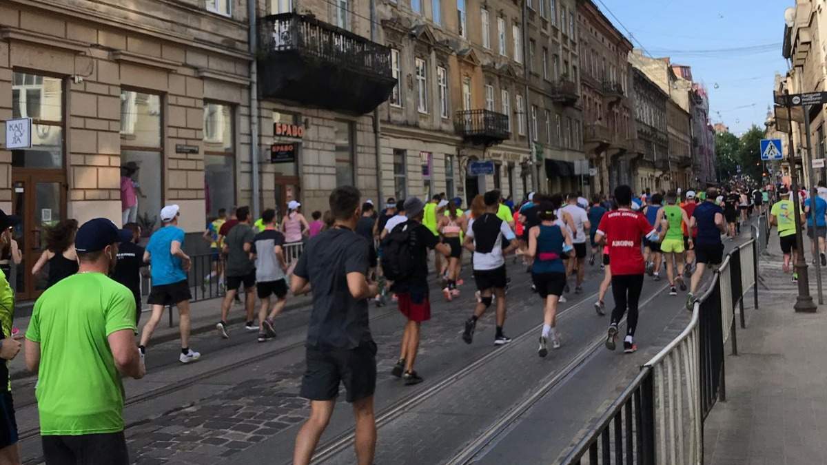 Умерший во время марафона во Львове 23-летний парень бежал под действием энергетика