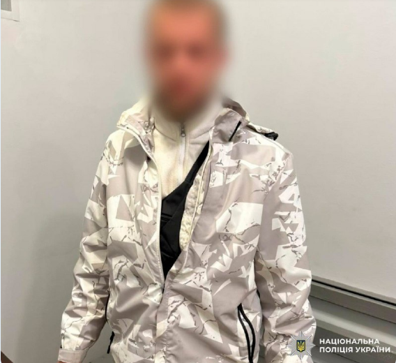 Чоловік підірвав гранату на вході в супермаркет у Харкові 