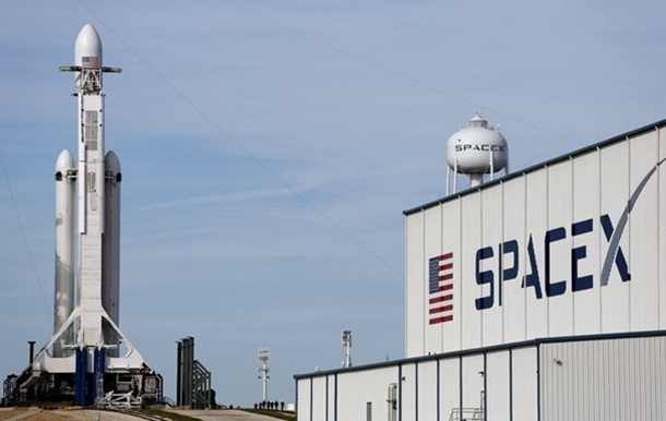 SpaceX запустила на орбиту спутник-шпион разведки США